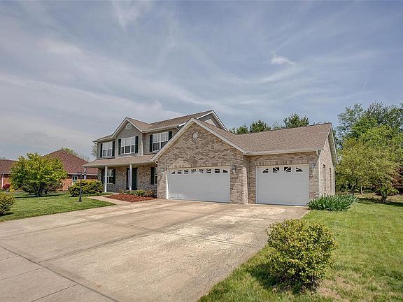 2nd image of 4936 Autumn Oaks Dr