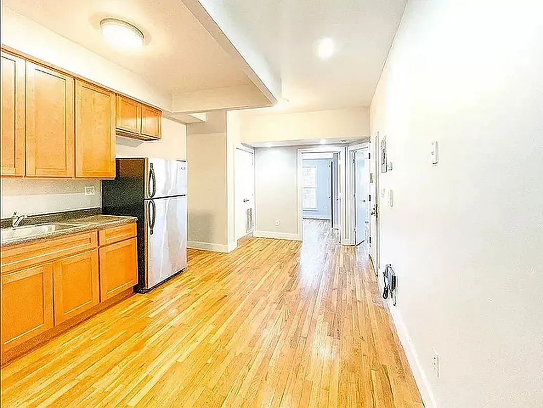 Building Photo - 1012 Willoughby Ave #3L