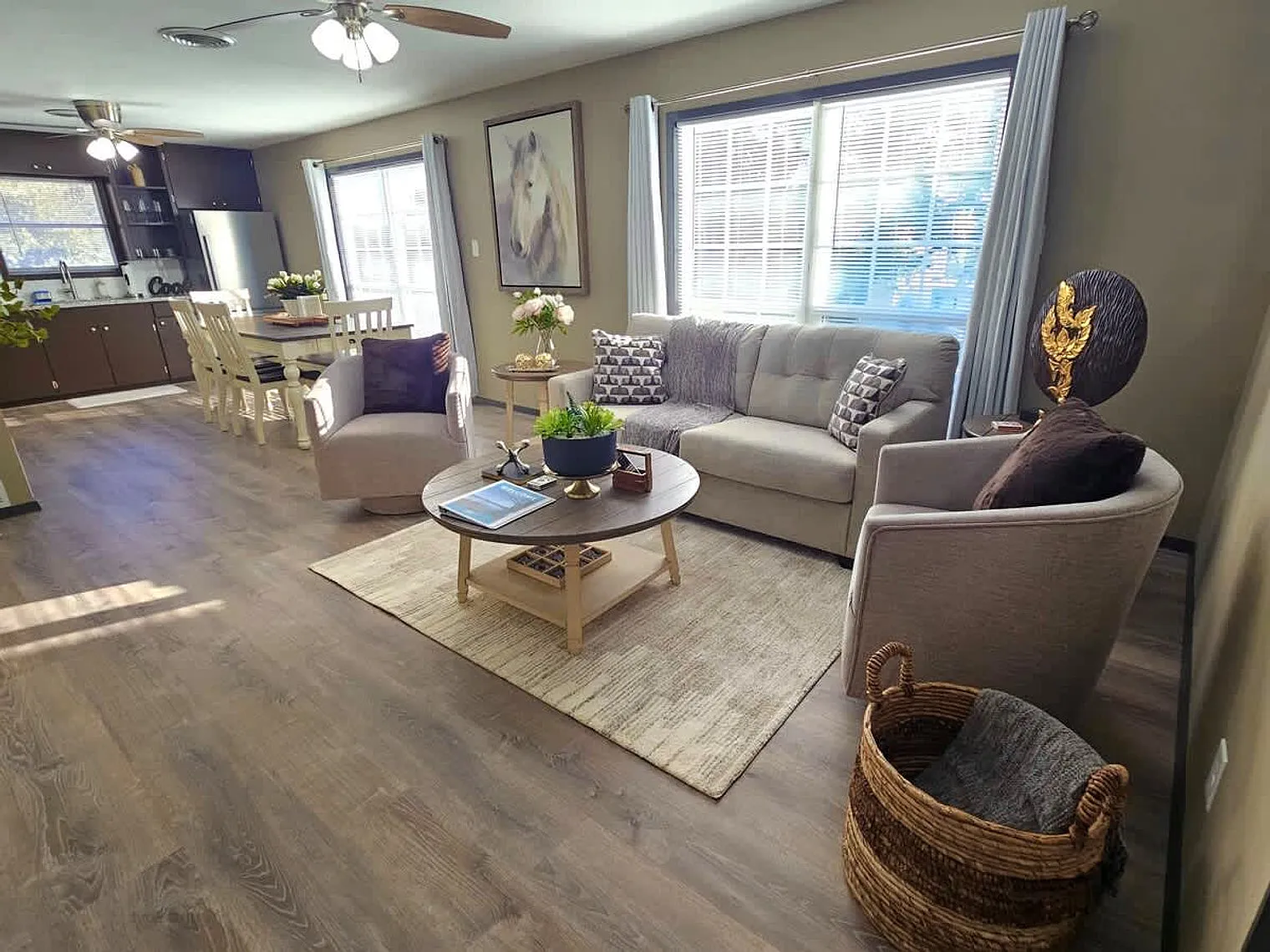 2 bed, 1.0 bath, $3,707 — Photo 2