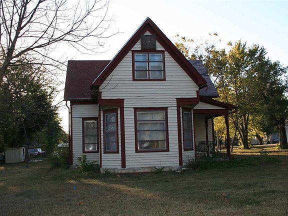 3rd image of 316 Elm St