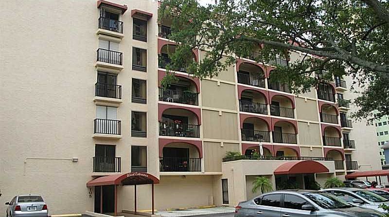 1st image of 105 4th Ave NE Unit 404