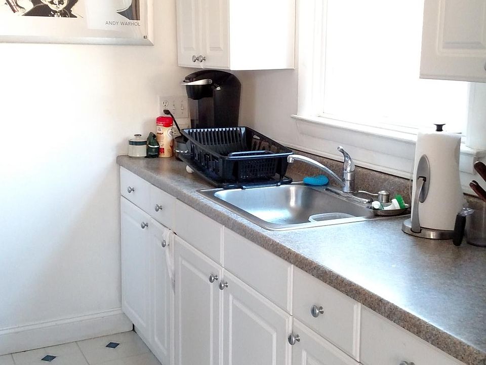 1st image of 632 Green Ln Floor 2