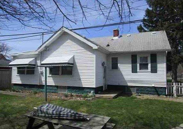 2nd image of 32993 Fort Rd