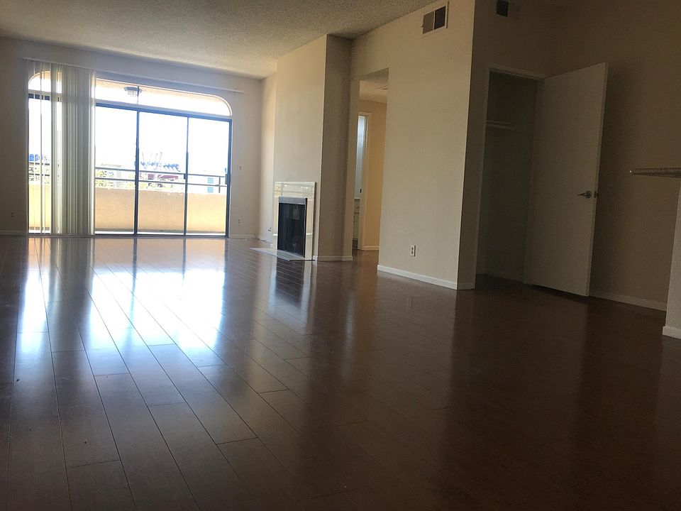 1st image of 14400 Dickens St APT 305