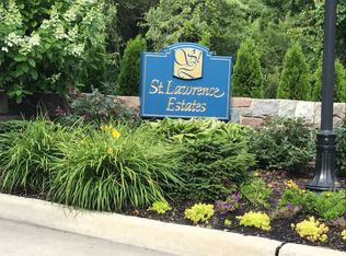 422 Covington Ct #76, Northville, MI 48168
