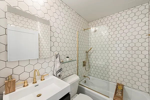 Rented by Compass | media 20