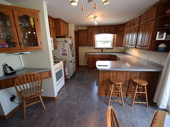 3rd image of 506 Blend St