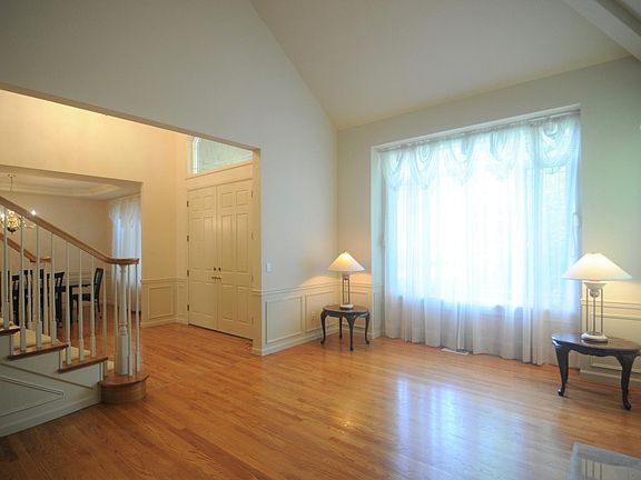 4th image of 15297 SE 62nd St