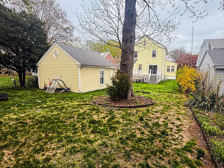 38 Grandview Ave — Photo 7
