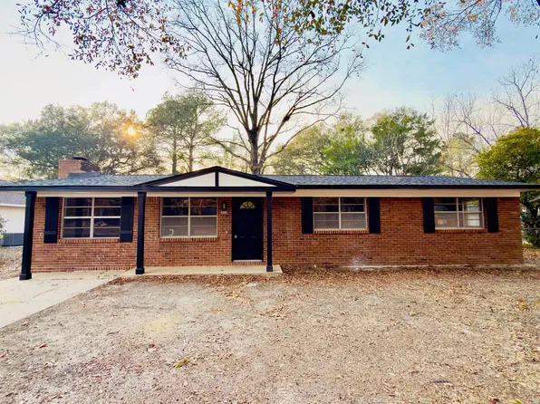 215 Jones Rd, Crestview, FL 32536