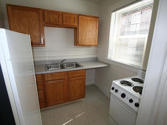 4th image of 1115 N Logan St APT 112