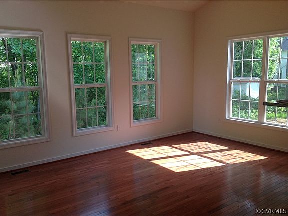 3rd image of 5209 Claytonshire Court Gln