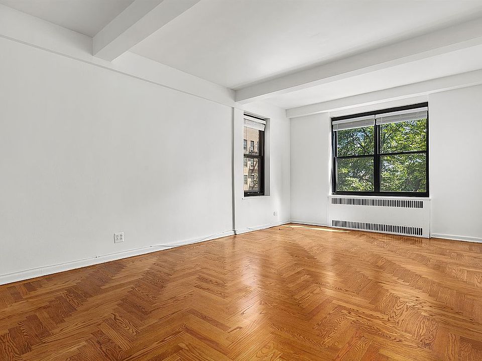 1st image of 70 Park Ter W APT E40