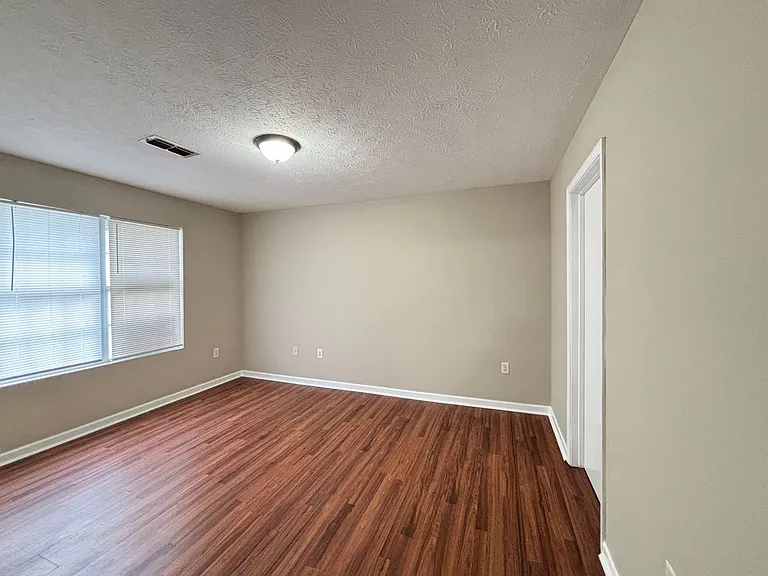 209 E Wilson St #125 — Photo 7