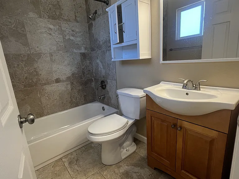 4525 Oregon St #5 — Photo 5