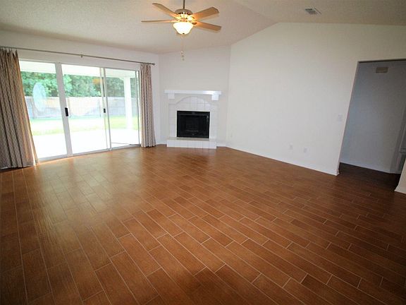 2nd image of 1426 Little Creek Dr