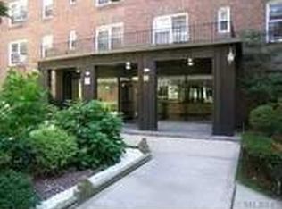 6361 Yellowstone Blvd APT 1J, Forest Hills, NY 11375