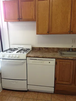 Rented by Picture Realty Inc. | media 26