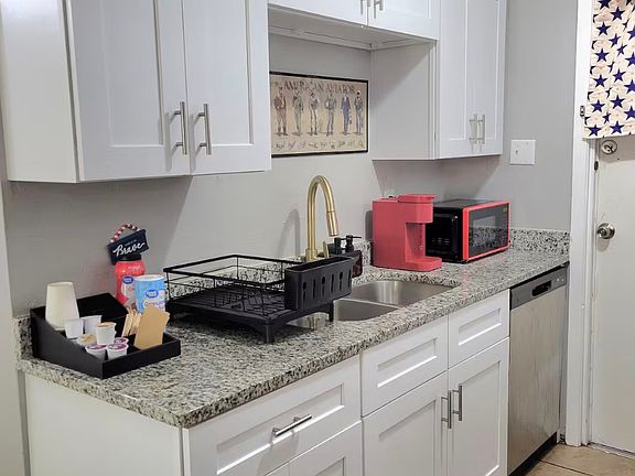 3rd image of 111 Lelani St