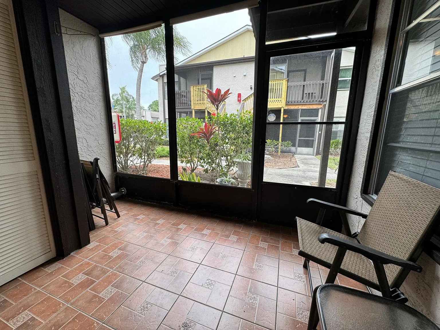 3 bed, 1037 sqft, $1,600 — Photo 4
