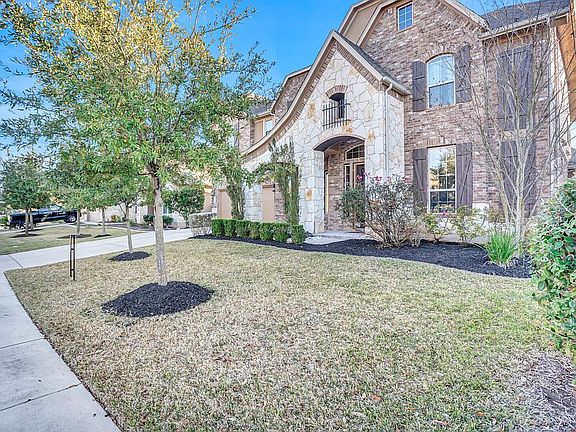2nd image of 4308 Woodledge Pl
