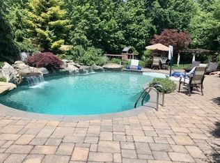 11 Bittern Dr, Nanuet, NY 10954