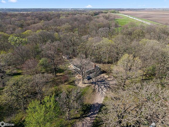2nd image of 2695 Timberlane Rd