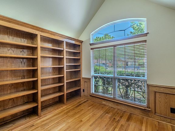 3rd image of 904 Ascension Dr