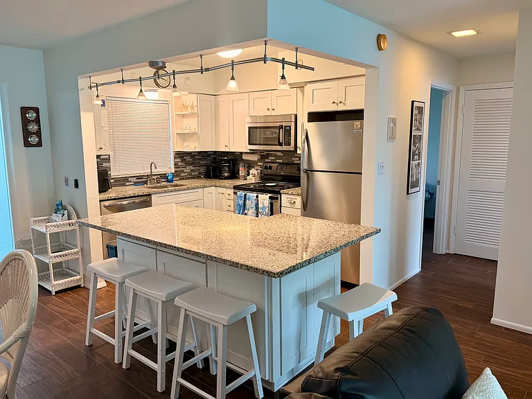 611 Gulf Dr N #B24 — Photo 3