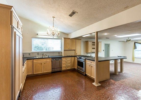 5th image of 10137 Lasso Ln