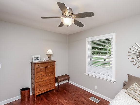 4th image of 5020 Stillwood Dr