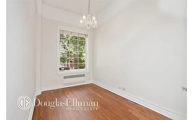 Rented by Douglas Elliman | media 27