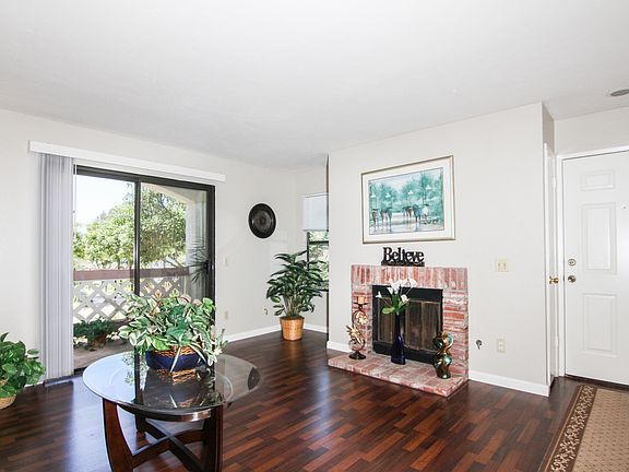 4th image of 9429 Fairgrove Ln Unit 101
