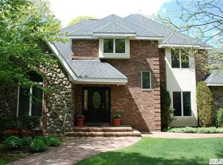 3 Park Ave, Blue Point, NY 11715