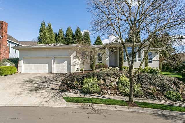 1st image of 2060 Wellington Dr