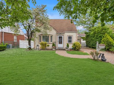 108 Gerard Avenue, New Hyde Park, NY, 11040