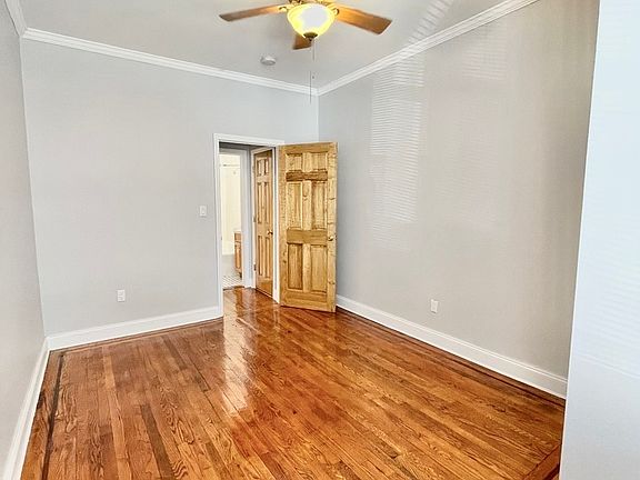 4th image of 31-42 42nd St #1F