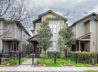 934 Nicholson St, Houston, TX 77008