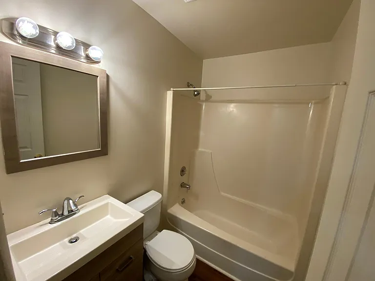 325 W Ridge St — Photo 13