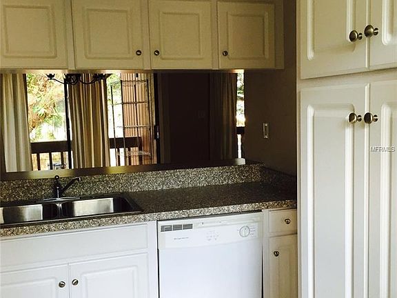 5th image of 940 E Michigan St #240