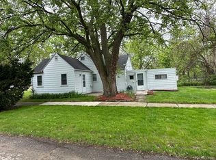 35706 Palmer Rd, Westland, MI 48186