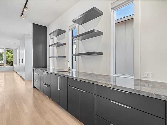 5th image of 3619 Springbrook St