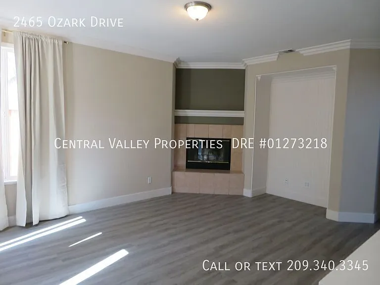 2465 Ozark Dr — Photo 11