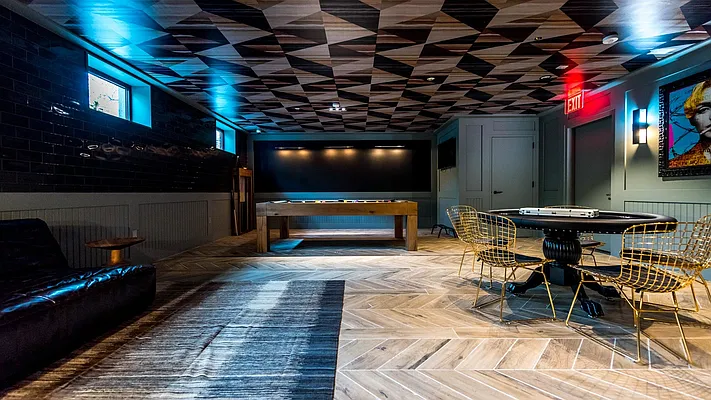 Rented by Nooklyn NYC LLC | media 106