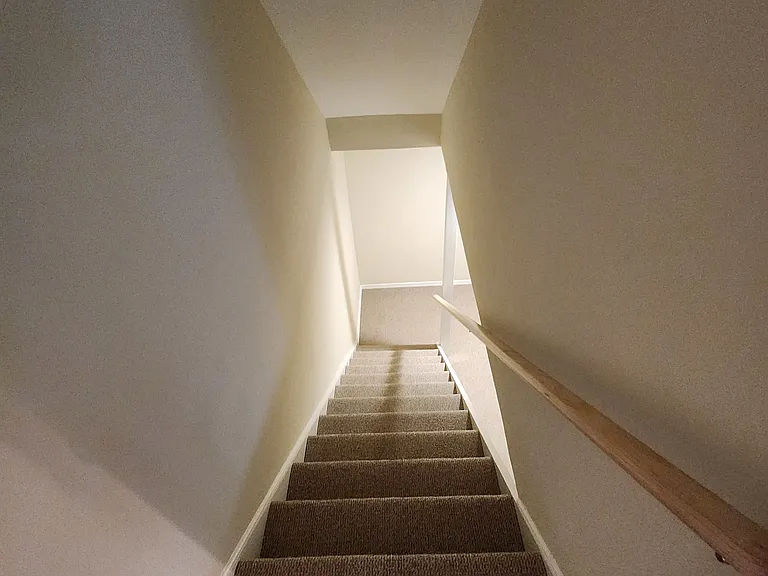 60 Wolfpit Ave #1B — Photo 11