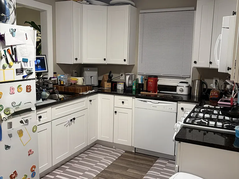 9920 Dickens Ave — Photo 3