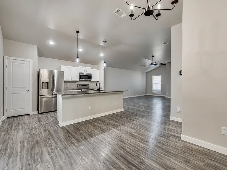 6714 Lonesome Dove Ln — Photo 8