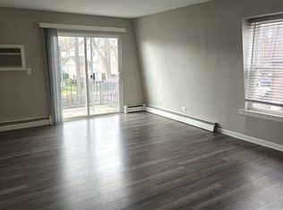 508 Garfield Rd APT 204, Ingleside, IL