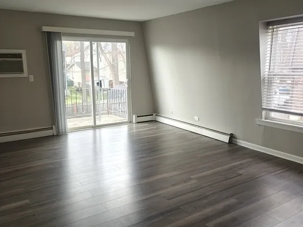 508 Garfield Rd APT 204, Ingleside, IL 60041