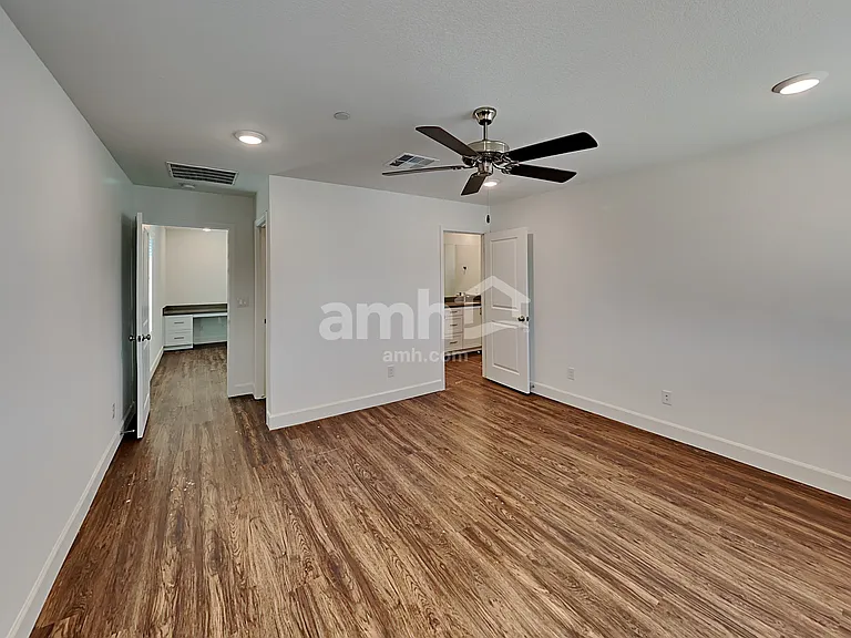 3345 Blodwen St — Photo 8